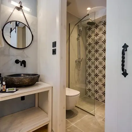 Bastion Luxury Medieval Lägenhet *