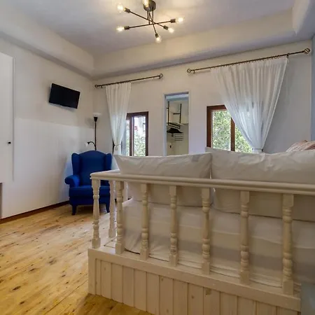 Bastion Luxury Medieval *